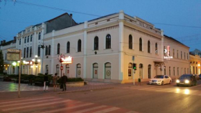 Гостиница Hotel Dacia  Лугож